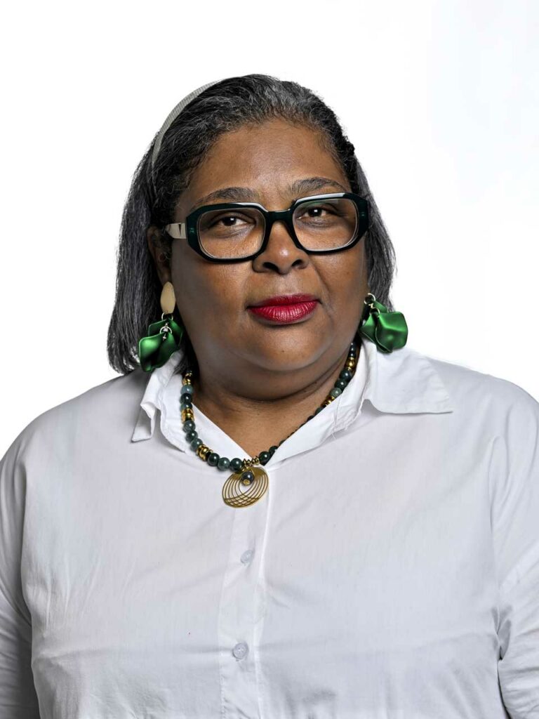 Cohésion sociale et solidarité Mme Maryse JEAN-MARIE